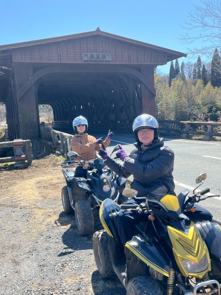 都会の風残す若者